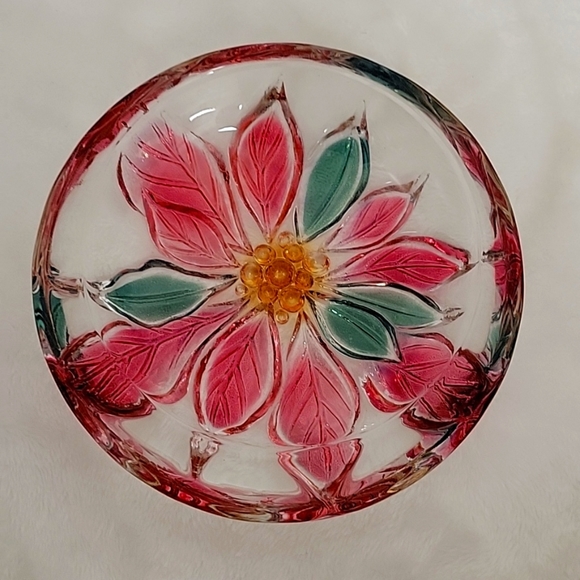 Savoir Vivre Holiday Spirit WY064/507 Pink Poinsettia Round Candy Dish 5.25" Dia - Picture 3 of 3